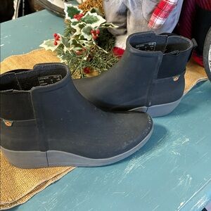Bogs waterproof wedge ankle boot